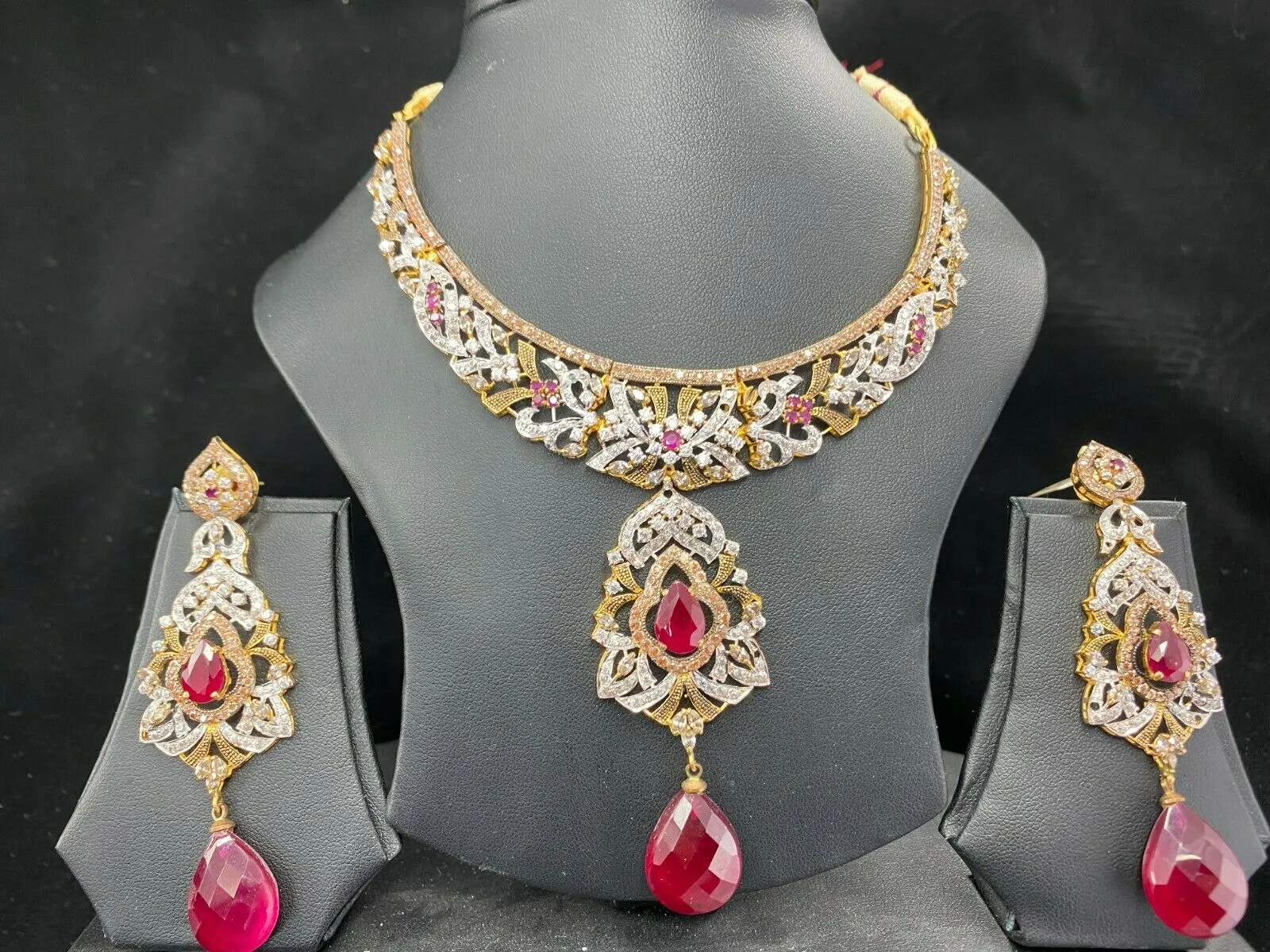 22k Necklace Set Beautiful Solid Gold Ladies Traditional Mix Color Stones LS1004