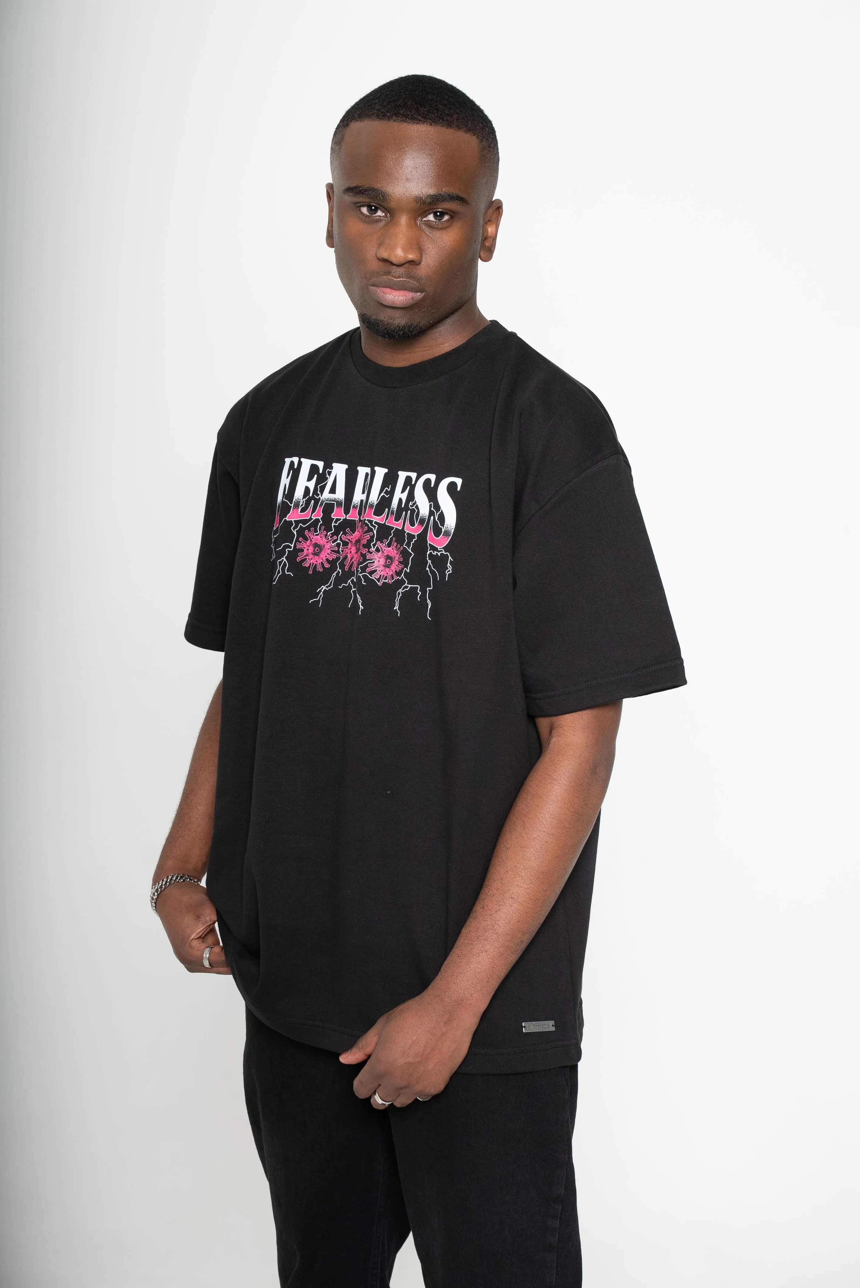 MAGENTA/BLACK FEARLESS TEE