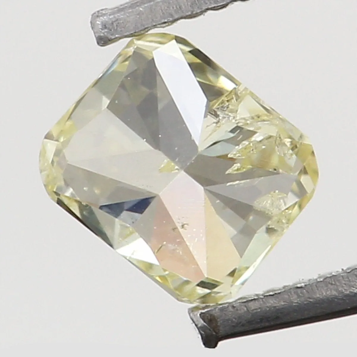 Natural Loose Diamond Cushion Yellow Color SI1 Clarity 3.00 MM 0.11 Ct L6532