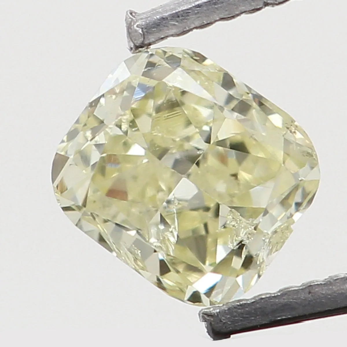 Natural Loose Diamond Cushion Yellow Color SI1 Clarity 3.30 MM 0.17 Ct L6465