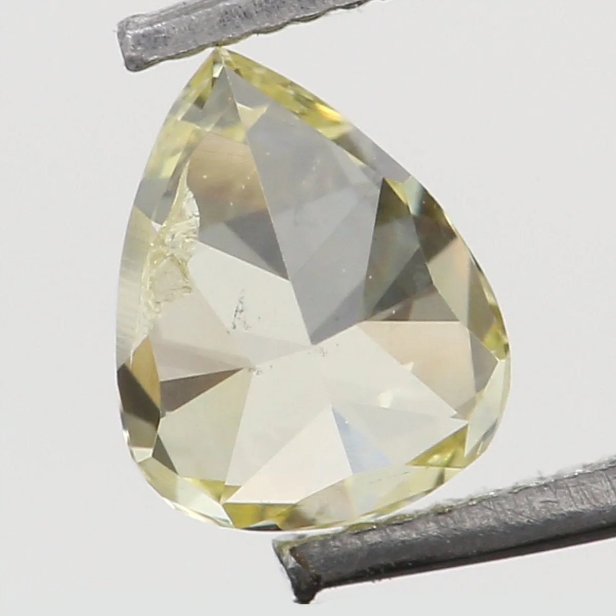 Natural Loose Diamond Pear Yellow Color SI1 Clarity 4.00 MM 0.19 Ct L6500