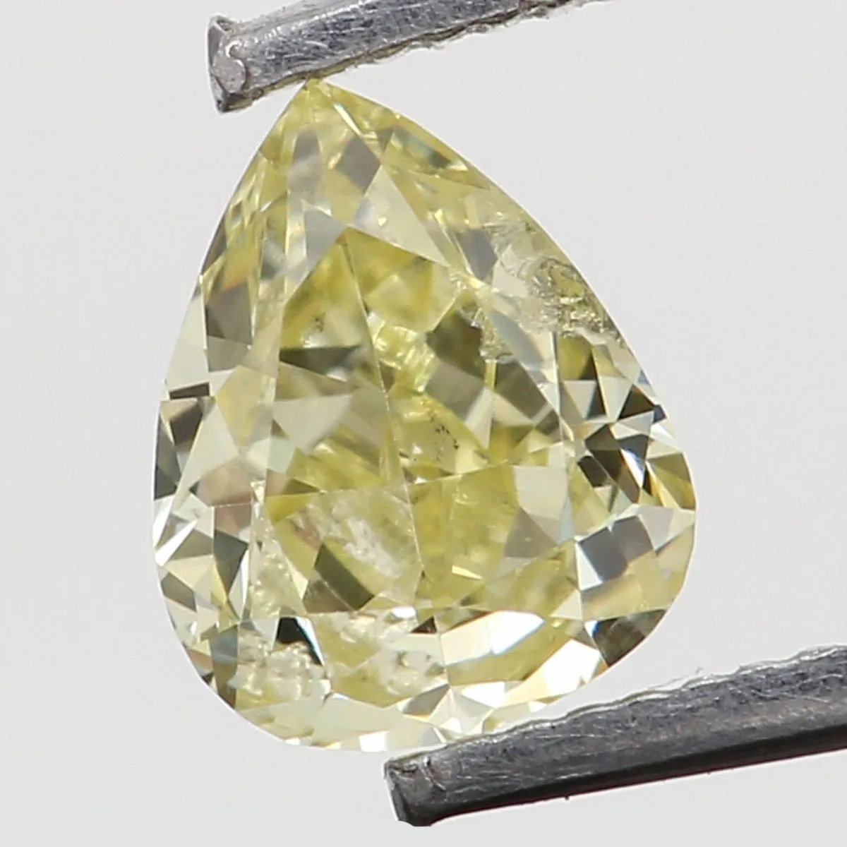 Natural Loose Diamond Pear Yellow Color SI1 Clarity 4.00 MM 0.19 Ct L6500