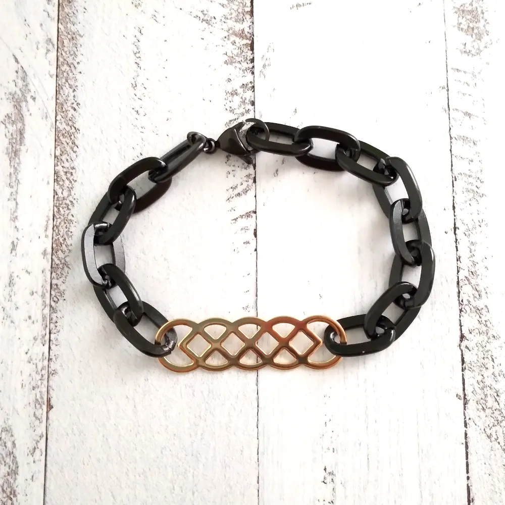 Noir Eternal Knot Paperclip Bracelet